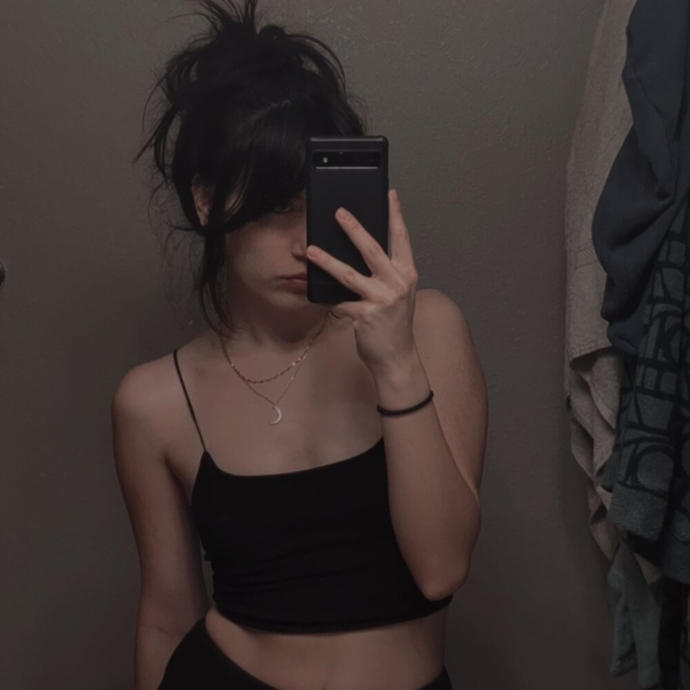 Mett your Posher, Dellyna